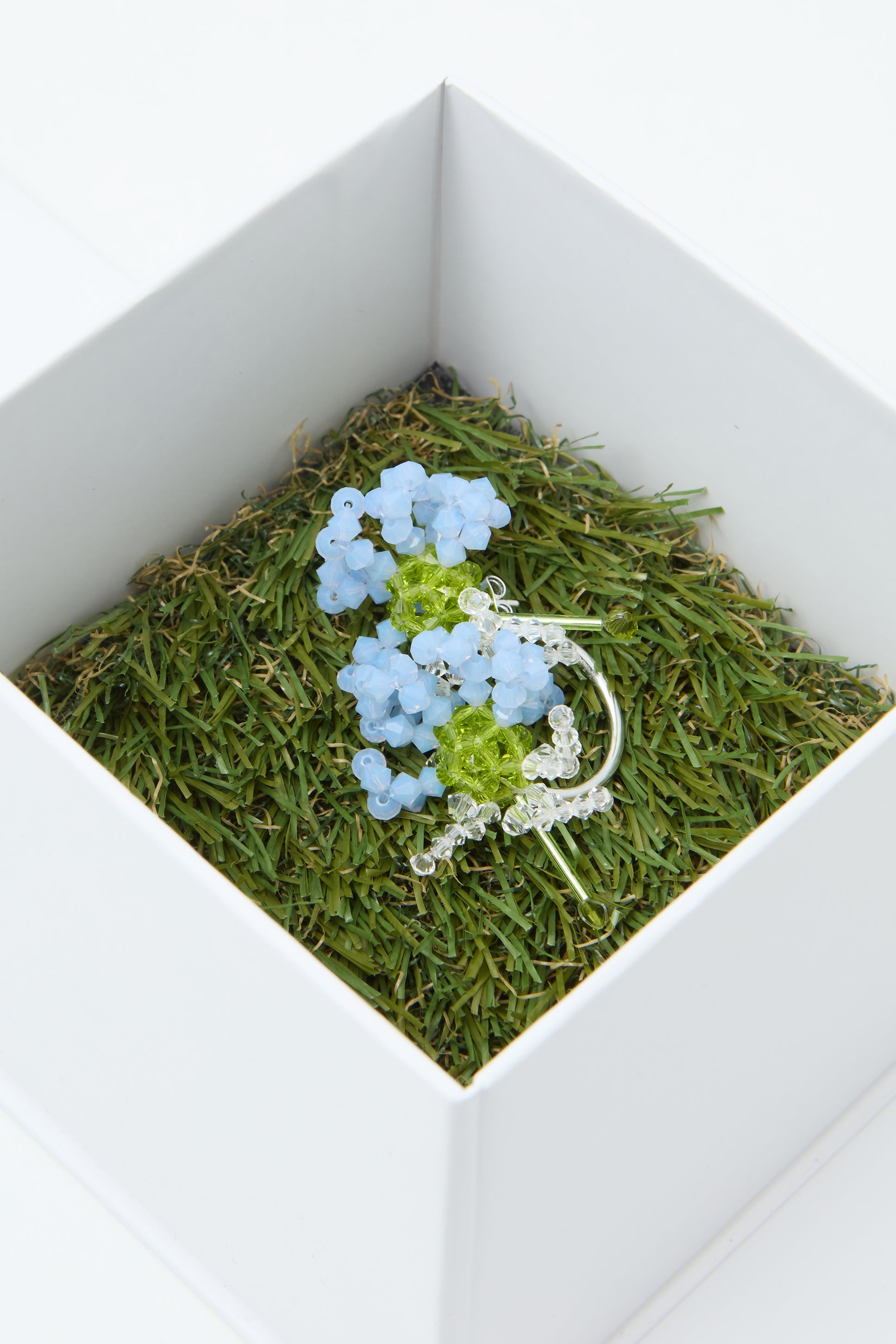 NUBA PRAETENER LOOP LOCKER STUD EARRING
