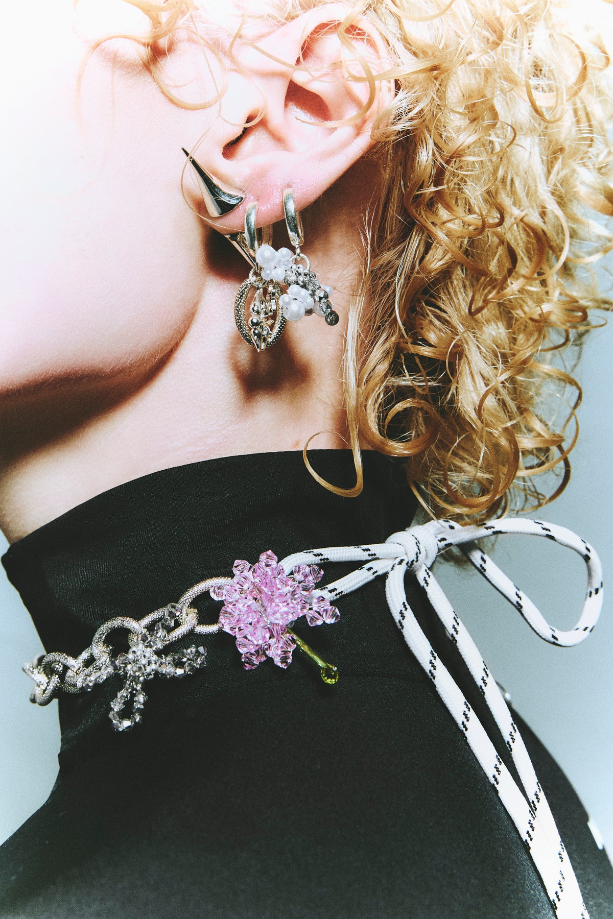 ZHOYA LACE NECKLACE