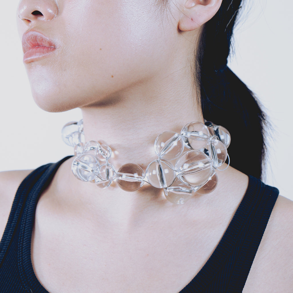 AUGEA CLEAR NECKLACE