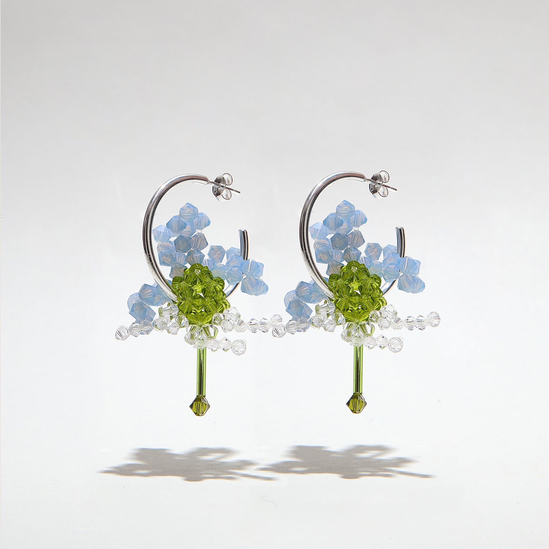 NUBA PRAETENER LOOP EARRINGS